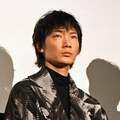 綾野剛バラエティ番組であふれる「いい人感」 コワモテもラブコメもできる全方位俳優に〈ゴールデンストーンズきょう出演〉
