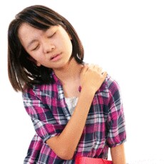 急増する子どもの「頭痛・肩こり」大人と同じケアは逆効果！　注意すべき点とは？