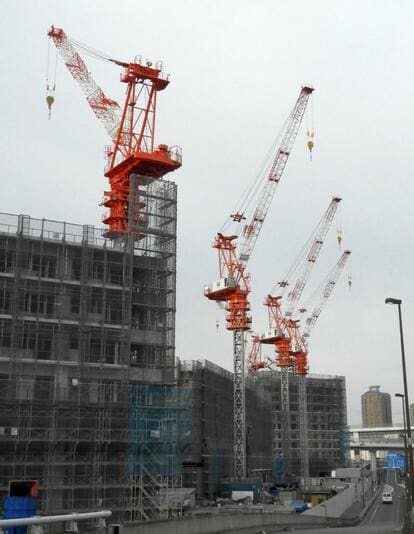 東京五輪に向け都内ではタワマンの建設ラッシュが起きていた=東京都江東区 (撮影/多田敏男)