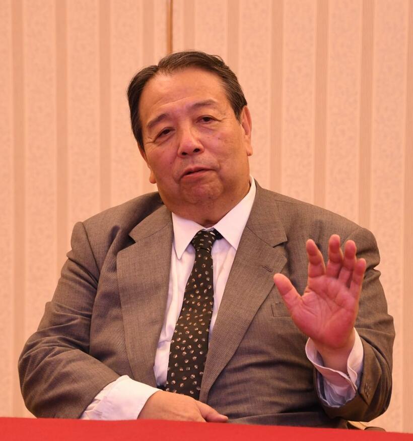 村上誠一郎（むらかみせいいちろう）／　愛媛県今治市出身。１９８６年の衆院選で初当選し連続１２回当選。大蔵政務次官、初代財務副大臣を経て２００４年、小泉純一郎内閣で行政改革・地域再生・構造改革特区担当相、規制改革・産業再生機構担当相に。衆院愛媛２区。