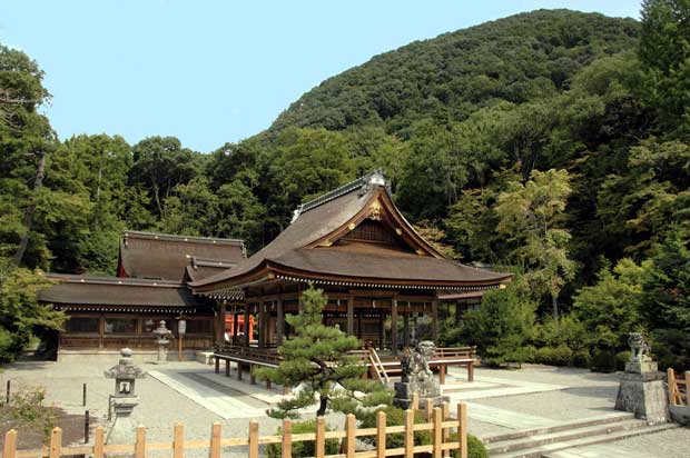 京都府亀岡市の出雲大神宮は男女の縁、仕事の縁、お金の縁結びに