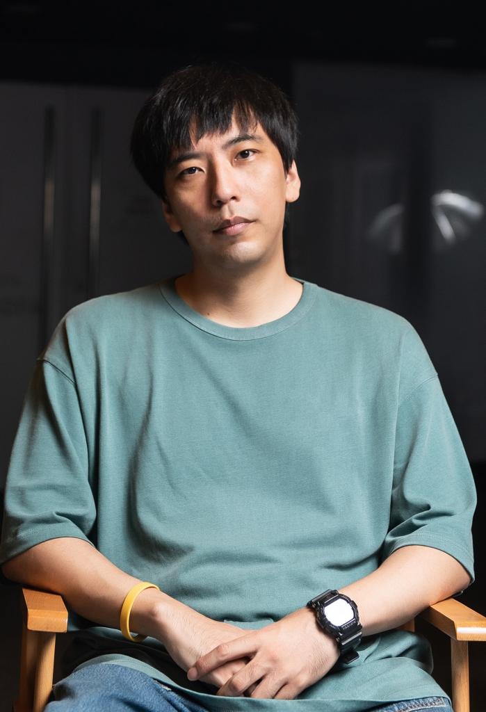 ＣＨＯＩ Ｙｕｎ-ｔａｅ／１９８２年生まれ。２０１６年、韓国映画アカデミー卒業。本作が長編映画デビュー作となる。短編映画での監督作品に、「Ｓｃｏｏｔｅｒ」（０７年）、「Ｒｏｕｇｈ，Ｈａｒｄ ａｎｄ Ｓａｄ」（０９年）、「Ｔｅｓｔ Ｆｌｉｇｈｔ」（１２年）、「Ｋｎｏｃｋｉｎｇ ｏｎ ｔｈｅ Ｄｏｏｒ ｏｆ Ｙｏｕｒ Ｈｅａｒｔ」（１６年）がある　（ｃ）２０１９ ＫＯＲＥＡＮ ＦＩＬＭ ＣＯＵＮＣＩＬ． ＡＬＬ ＲＩＧＨＴＳ ＲＥＳＥＲＶＥＤ
