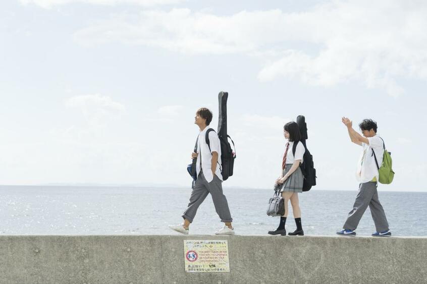 「小さな恋のうた」/企画・プロデュースはモンパチの高校時代の後輩でもある山城竹識。5月24日から全国公開 (c)2019「小さな恋のうた」製作委員会
