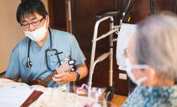 家族にのしかかる「親の延命」の判断 「多死社会」に必要な医療とは