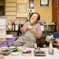102歳現役美容部員が愛する“甘じょっぱい味” イワシのゴマ漬けを自分流にアレンジする理由