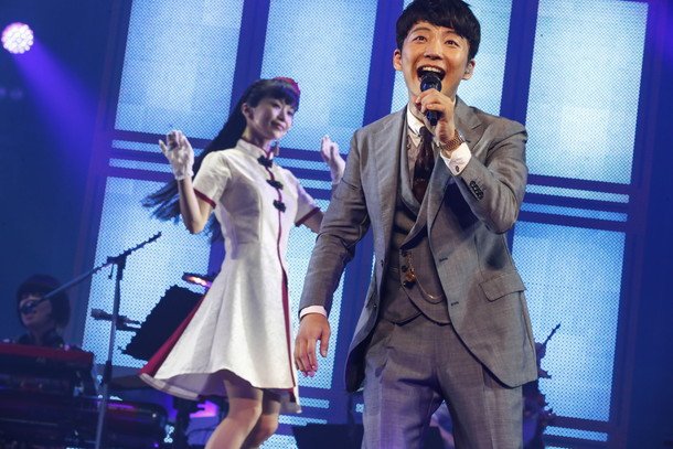 星野源『SONGSスペシャル』最新ツアー映像をテレビ初公開！「おげんさん」もライブ愛を語る