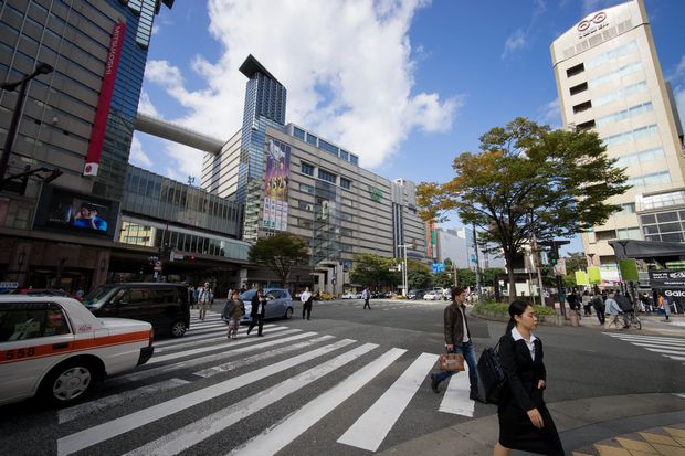 60年代、多くの名建築のビルが建ち並ぶ天神の街づくりに、日本で初めてエリアマネージメントという概念が用いられた(撮影/比田勝大直)