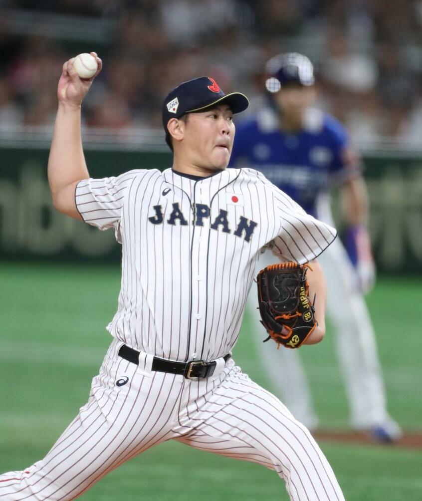 プレミア12の決勝・韓国戦で先発した山口俊 (c)朝日新聞社