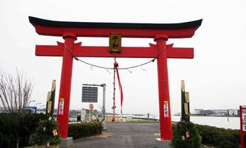 撤去作業で変死続き… 羽田空港にある「のろいの鳥居」とは?