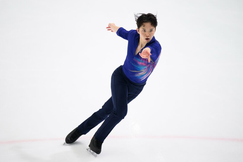 友野一希（27）：多才な友野一希だが、ミラノ五輪シーズンを迎えるにあたりメディア関連の活動にはいったん区切りをつけ、スケートに集中して臨む（撮影：今　祥雄）