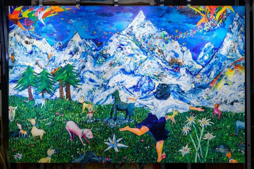 弓指さんが描いたスイスの山(撮影/水津拓海)