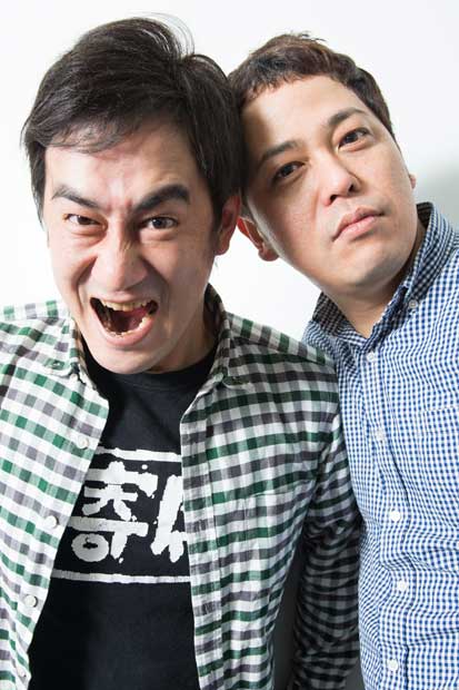 だーりんず／6年前にコンビを結成。滑舌のいい小田（写真右）がボケで、昭和顔の松本がツッコミ。ベストネタ集ＤＶＤ「カツライブ」を２月発売予定。トークライブ「びーちぶじゅーじ」（ＢｅａｃｈＶ）を毎月開催中（撮影／写真部・長谷川唯）