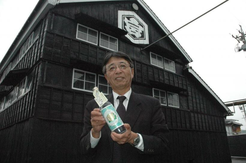 キンミヤ焼酎を造る宮崎本店の宮崎由至社長（２００８年撮影当時）