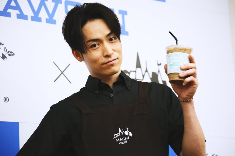 EXILE TETSUYAプロデュース「アメージングアイスキャラメルラテ」が発売　将来は「“踊れるコーヒー屋さん”になりたい」