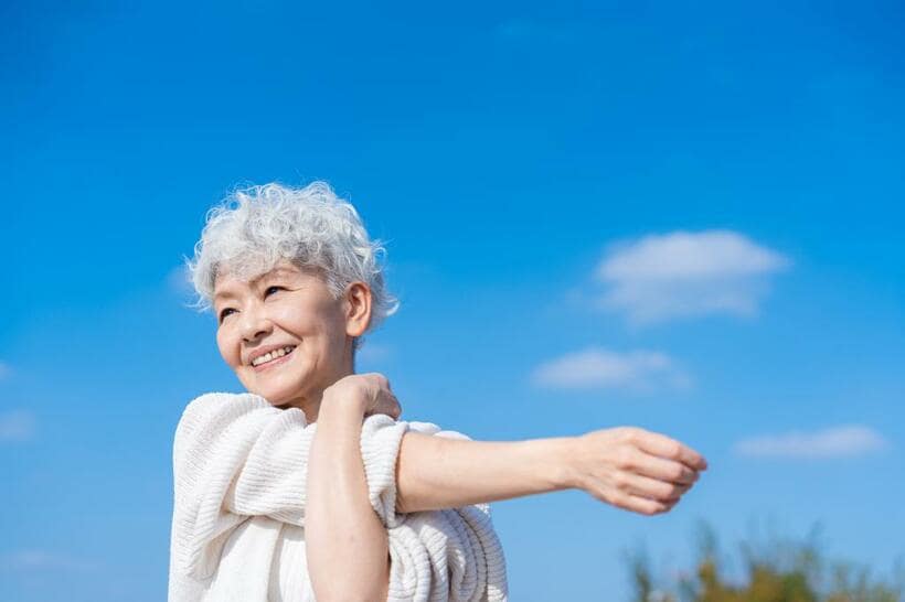 年齢を重ねても、若々しく生き生きと人生を楽しみたいですね　※写真はイメージです　（c）GettyImages