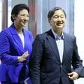 〈笑顔の天皇陛下と雅子さま〉「ああ!」と顔を見合わせた天皇陛下と雅子さま 「この~木なんの木」おなじみのCMソングに大笑い