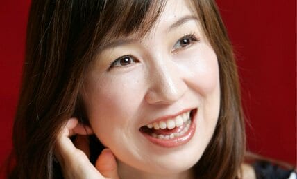 〈あのときの話題を「再生」〉34年ぶりビキニ姿が話題「森口博子」　“美魔女”の元祖バラドルが今でも独身を貫くワケ