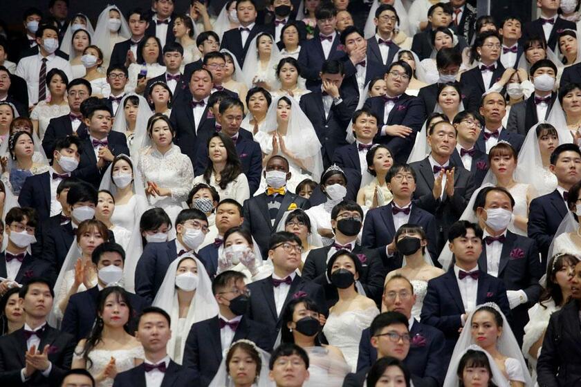 ソウル近郊の加平郡で行われた旧統一教会の合同結婚式／2020年2月（ロイター／アフロ）