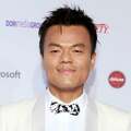 NiziUの生みの親「J.Y.Park」にみる型破りなプロデューサー像 「秋元康」や「つんく♂」との決定的な違い