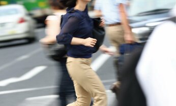 「管理職に就いたほうがラク」 女性管理職が「鎖から解き放たれていく感覚」になる理由