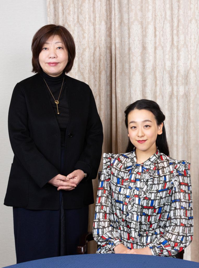 浅田真央さん（右）と林真理子さん　（撮影／写真部・小黒冴夏）