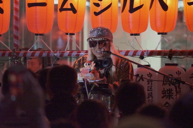 DJ KOO、盆踊り大会で「EZ DO DANCE」などTRFの名曲披露