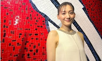 熱愛発覚「綾瀬はるか」が“お相手”のファンから叩かれないワケ 常識を超えた“好感度女優”の素顔