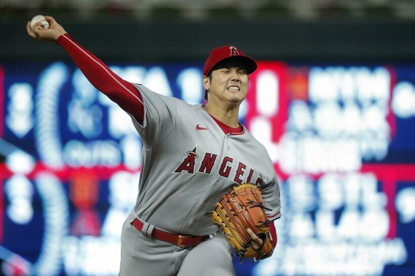 エンゼルスの大谷翔平は9月23日のツインズ戦で先発し、今季14勝目。日米を通じて初のシーズン200奪三振も達成した／ミネアポリス(
photo　AP／アフロ)