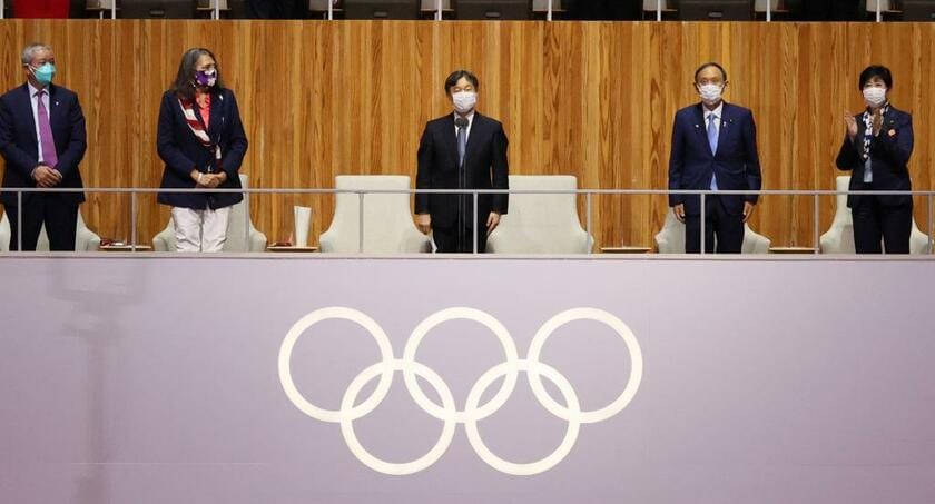 東京オリンピックの開会式で、大会名誉総裁を務める天皇陛下は開会宣言を行った／7月23日夜、東京・国立競技場で　（ｃ）朝日新聞社