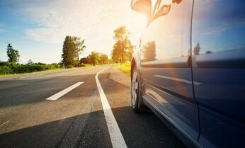 あおり運転が怖いなら「あえて外車デビュー」 初心者にオススメな車種と“いきなりベンツ”の注意点とは?