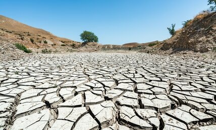 「水難民」が大量発生する中国　中国人が「自然豊かな北海道の土地」を買い漁る現象との"不思議な一致"