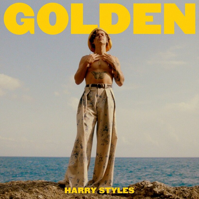 ハリー・スタイルズ、伊アマルフィ海岸で撮影された「ゴールデン」のスタイリッシュなMV公開