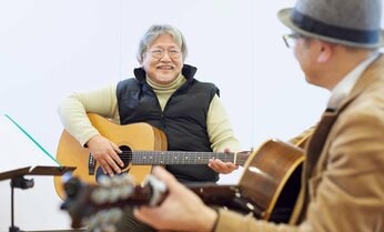 居場所づくりで趣味サークルに入るのは正解? 集団行動が苦手な人のための最適解とは