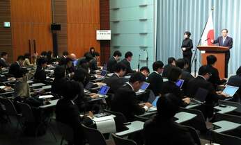 東京新聞・望月記者を恐れる官邸 いま政治取材の現場で起きている「異常事態」とは