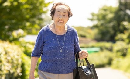 102歳現役美容部員「朝から餃子はへっちゃら」 元気に長生きするための食事方法を聞いてみた