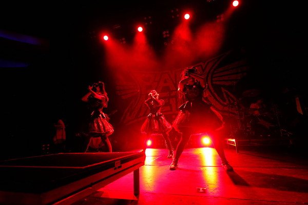 BABYMETAL、LA公演で海外盤限定曲「From Dusk Till Dawn」をライブ初披露