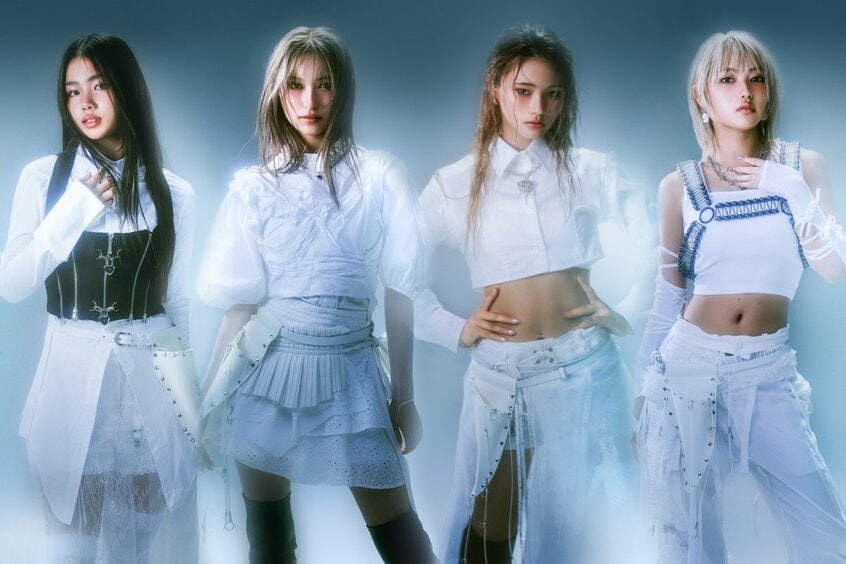 6月20日にデビューした4人組ガールズ・ボーカルグループ「美麗-Bi-ray-」(写真/事務所提供)