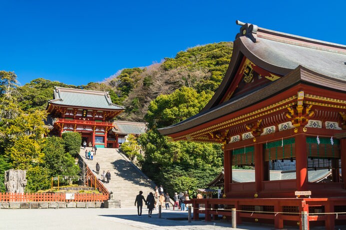 800年以上の歴史がある鶴岡八幡宮で、勝負運を高めましょう！