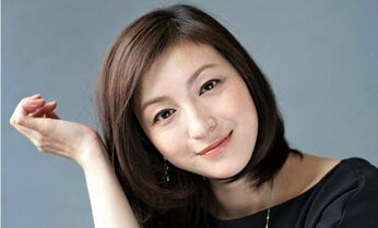 広末涼子容疑者「家宅捜索」の日に自宅に運び込まれた「2つのケーキ」と「訪れた女性」