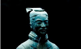 始皇帝が“師”として仰いだ名将「王翦」の圧倒的な活躍とは?孫・王離の意外な史実も