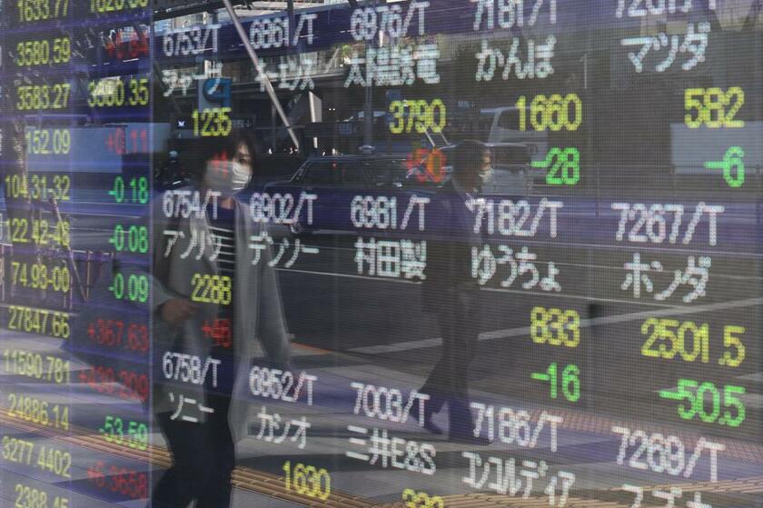 日経平均株価は昨年３月１９日の１万６３５８円から今年２月１６日の高値３万７１４円まで一気に駆け上がった。横ばい安定の今、初心者が続々参入（ｇｅｔｔｙｉｍａｇｅｓ）