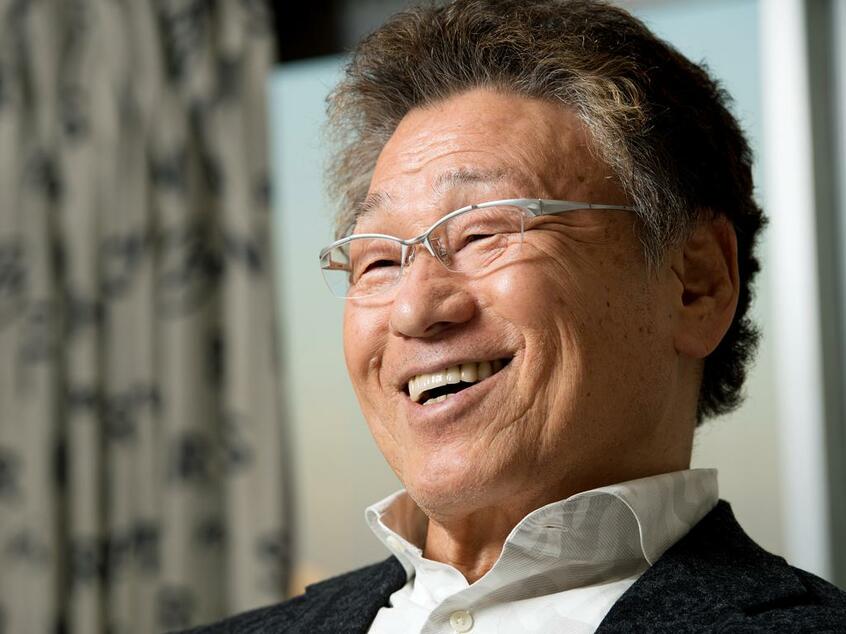 天龍源一郎(てんりゅう・げんいちろう)/1950年、福井県生まれ。「ミスター・プロレス」の異名をとる。63年、13歳で大相撲の二所ノ関部屋入門後、天龍の四股名で16場所在位。76年10月にプロレスに転向、全日本プロレスに入団。90年に新団体SWSに移籍、92年にはWARを旗揚げ。2010年に「天龍プロジェクト」を発足。2015年11月15日、両国国技館での引退試合をもってマット生活に幕を下ろす(撮影/写真部・掛祥葉子)