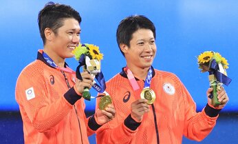佐々木朗希を筆頭に球界は結婚ラッシュだが…独身続ける“スター選手” 坂本勇人、山田哲人の共通点