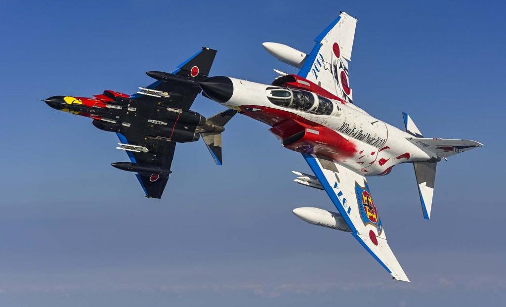 航空写真家・徳永克彦 ファントムよ、永遠なれ！ 航空自衛隊のF－4戦闘機を写して半世紀 写真家・徳永克彦 | AERA dot. (アエラドット)