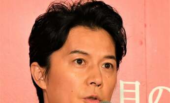 福山雅治が子どもの写真掲載へ“警告” 経費節減で問われる「写真週刊誌」のモラル