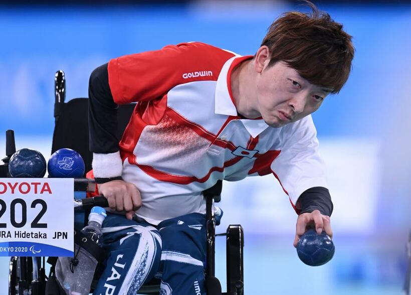 杉村英孝は日本ボッチャ界初の金メダルを獲得。個人（BC2）決勝で精密なコントロールを見せた（ｃ）朝日新聞社