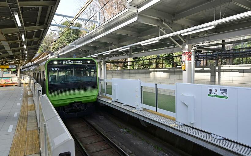 循環列車の代名詞ともいえる山手線 (c)朝日新聞社