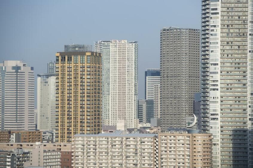 大規模なタワーマンションが林立する都心部。その生活は優雅なイメージがあるが、住民格差や階層カーストなどに悩む人も(撮影/写真映像部・高野楓菜)