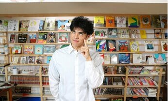 小島よしおが「嫌な言葉に言い返せなくてもやもやする」という12歳に伝えたい、ポジティブ返しをする理由