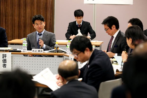 民主党政権の「事業仕分け」と違い、「廃止」の判定がない「行政事業レビュー」。ムダと指摘されても、理由をつけて事業を続けやすいとされる (c)朝日新聞社 @@写禁
